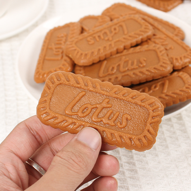 Simulation Cookies Fake Cake A - Party Games Graduation reseña y precio