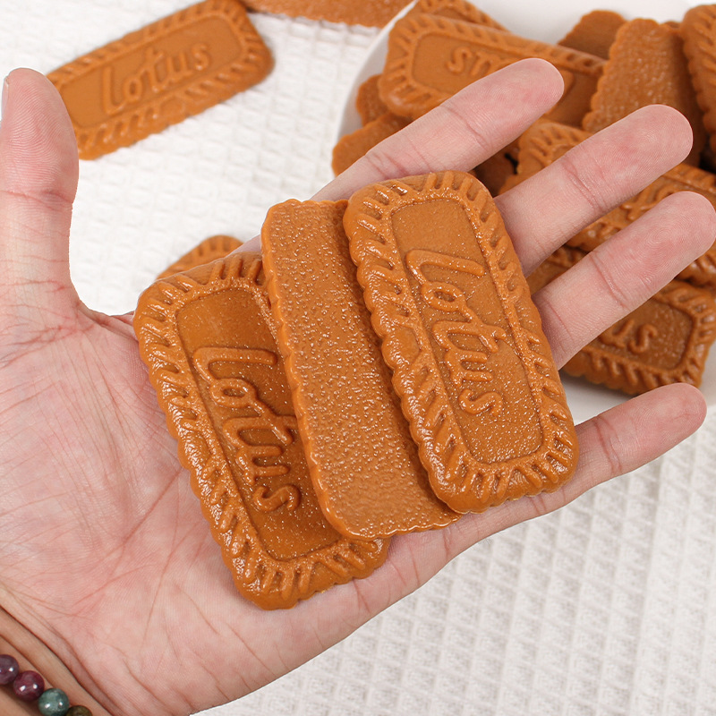 Simulation Cookies Fake Cake A - Party Games Graduation reseña y precio