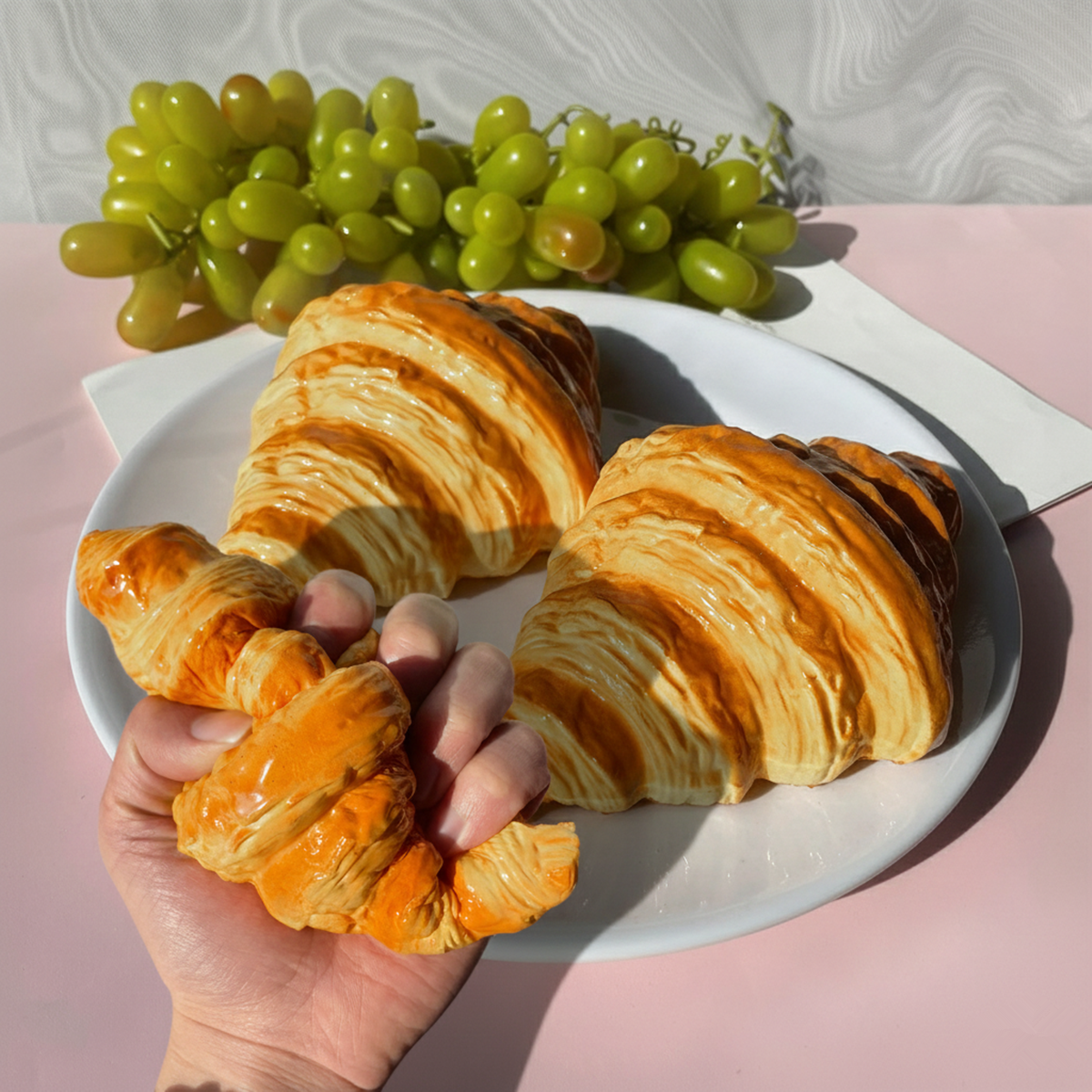 1Pc Artificial Croissant Fake  - Party Games Graduation reseña y precio